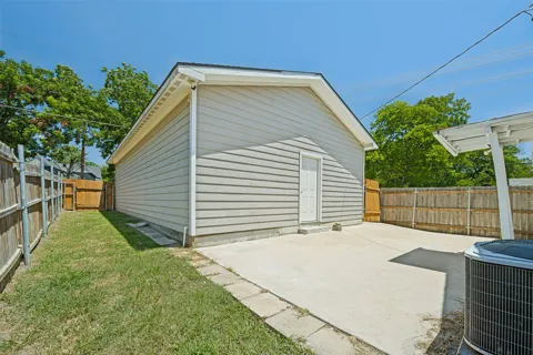 501 W Texas Street