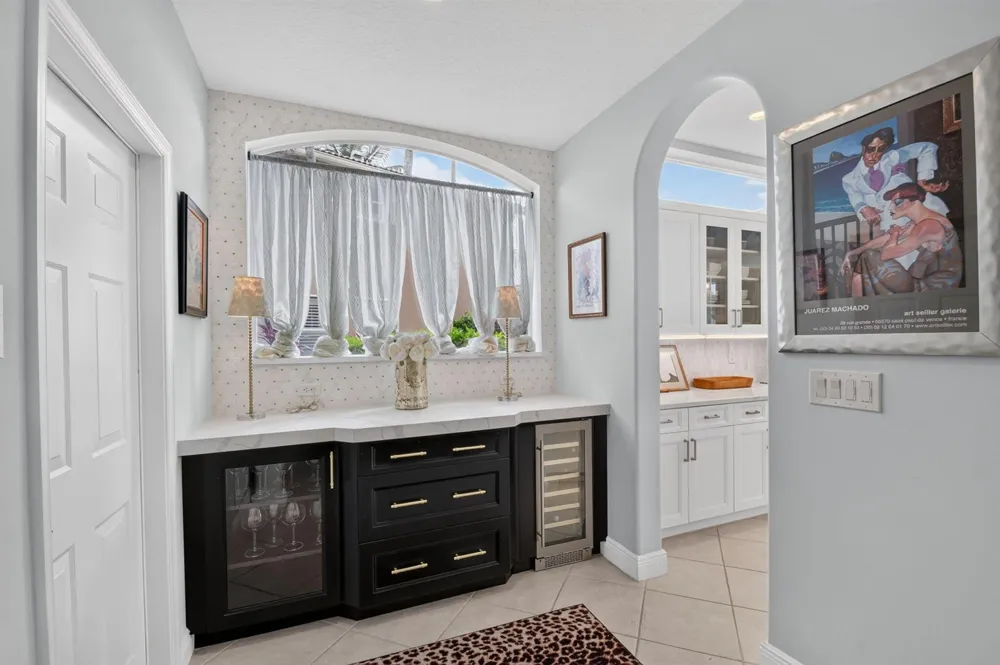 2279 Ridgewood Circle Royal Palm Beach, FL 33411