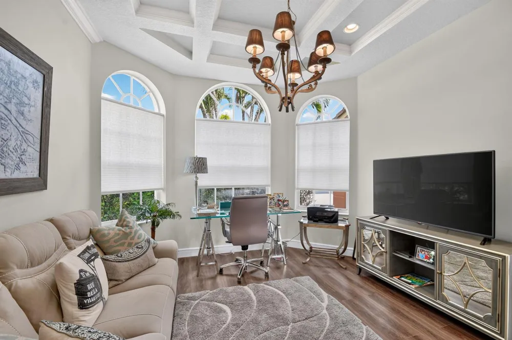 2279 Ridgewood Circle Royal Palm Beach, FL 33411