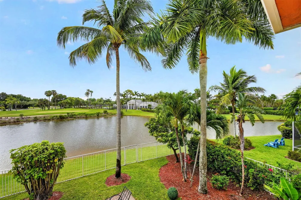2279 Ridgewood Circle Royal Palm Beach, FL 33411