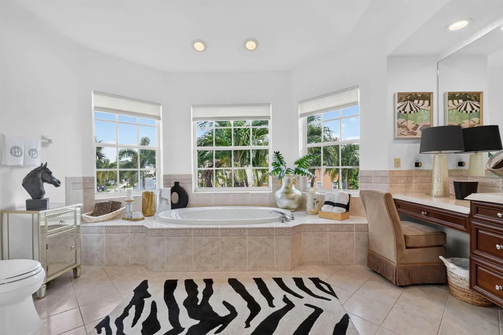 2279 Ridgewood Circle Royal Palm Beach, FL 33411