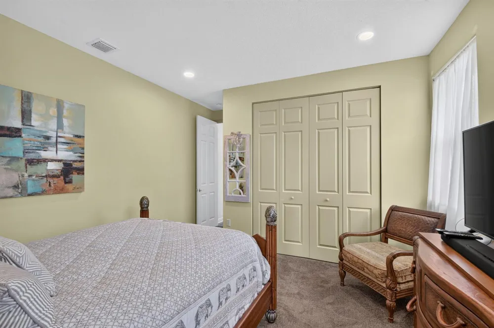 2279 Ridgewood Circle Royal Palm Beach, FL 33411