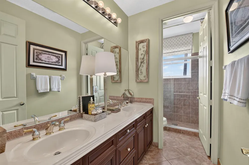 2279 Ridgewood Circle Royal Palm Beach, FL 33411