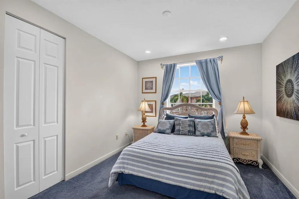 2279 Ridgewood Circle Royal Palm Beach, FL 33411