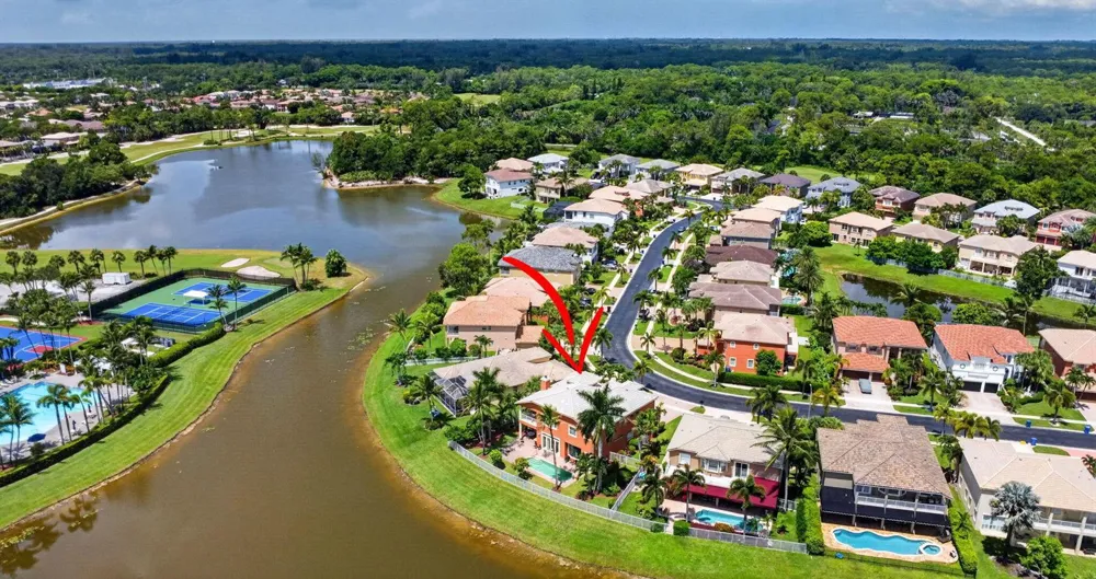 2279 Ridgewood Circle Royal Palm Beach, FL 33411