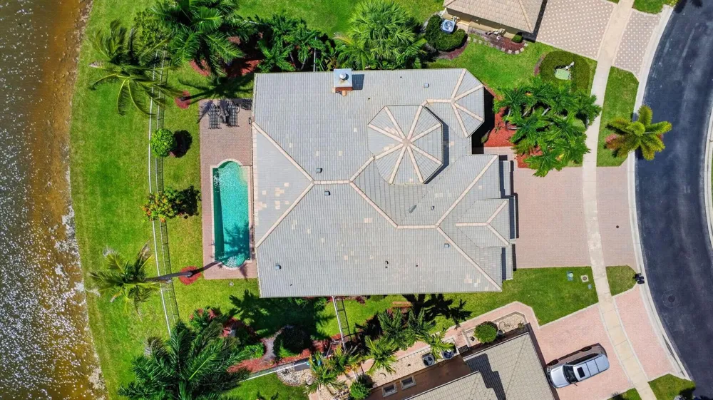 2279 Ridgewood Circle Royal Palm Beach, FL 33411