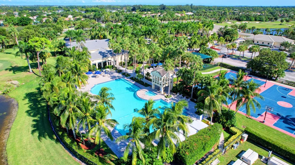 2279 Ridgewood Circle Royal Palm Beach, FL 33411