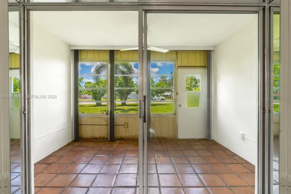 7877 Golf Cir Dr #108 Margate, FL 33063