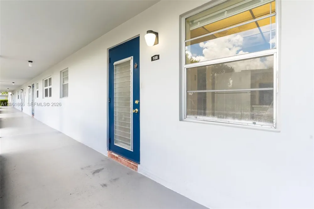 7877 Golf Cir Dr #108 Margate, FL 33063