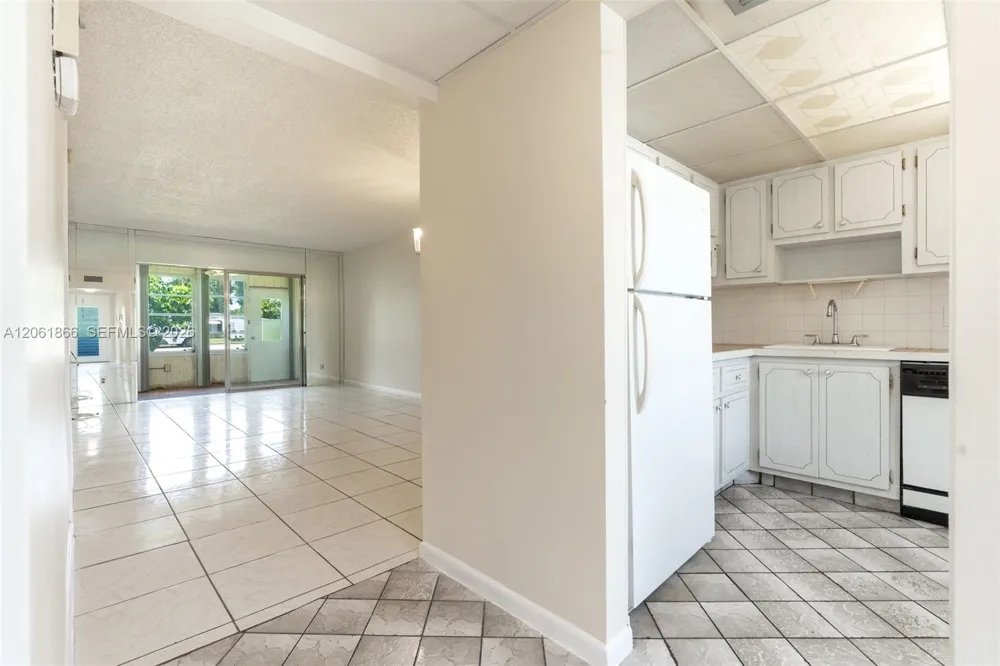 7877 Golf Cir Dr #108 Margate, FL 33063
