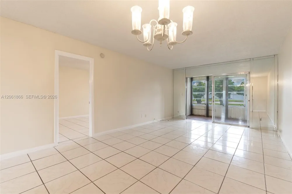 7877 Golf Cir Dr #108 Margate, FL 33063