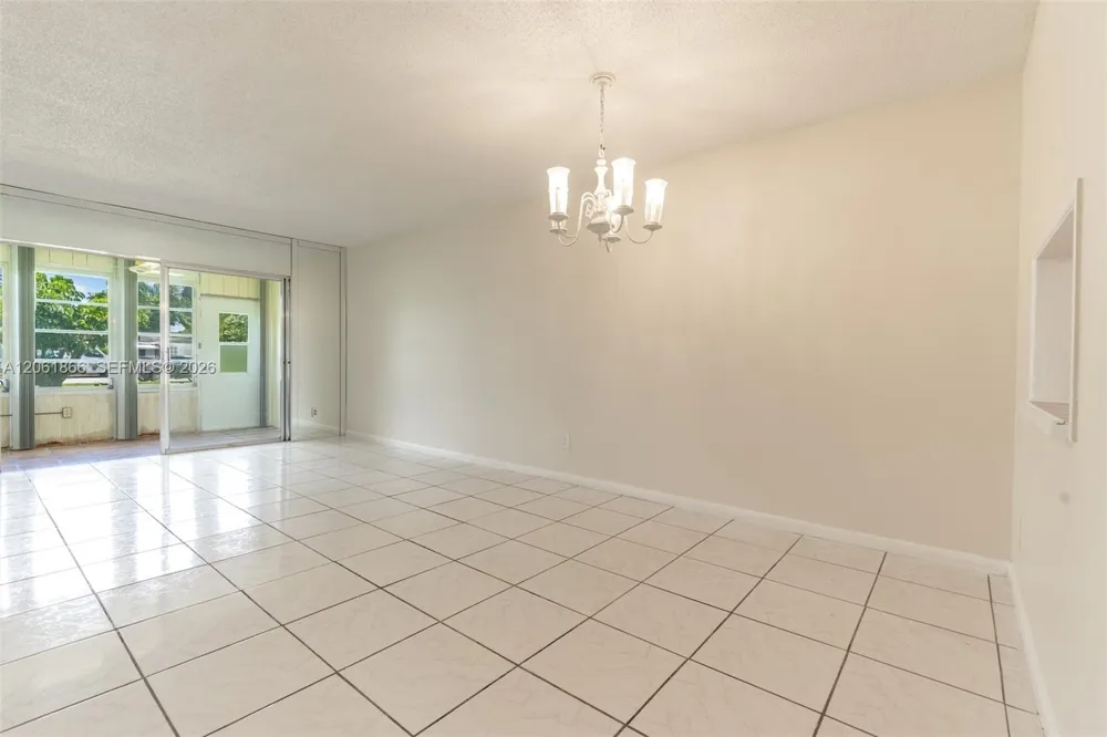 7877 Golf Cir Dr #108 Margate, FL 33063