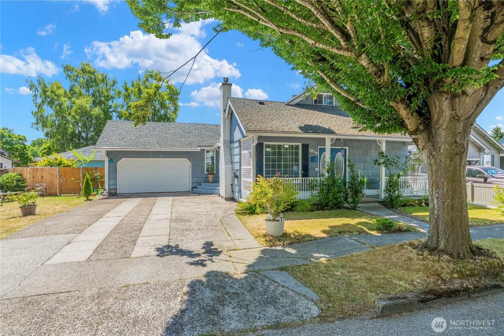 2619 Fir Street Longview, WA 98632