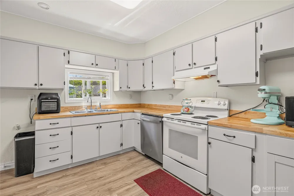 2619 Fir Street Longview, WA 98632