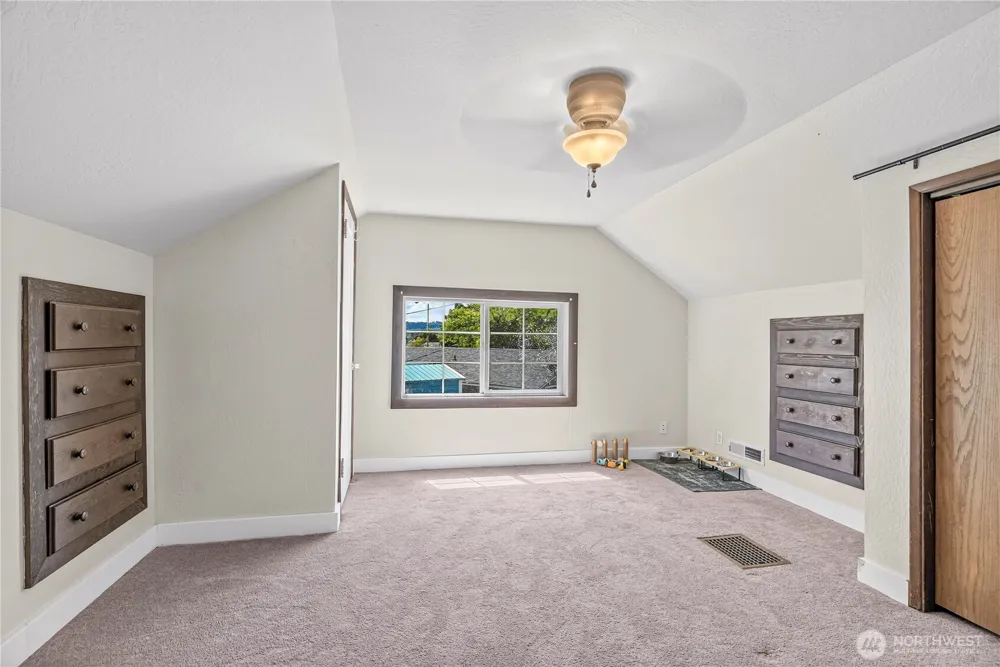 2619 Fir Street Longview, WA 98632
