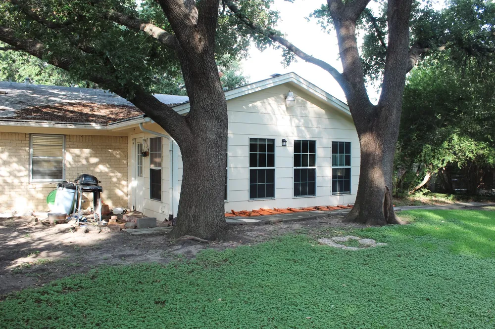 1210 Cozby Street S Benbrook, TX 76126