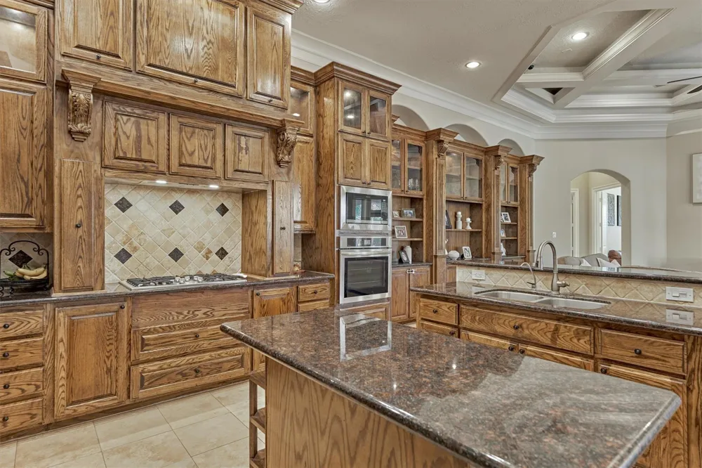 18823 Quiet Water Way Montgomery, TX 77356