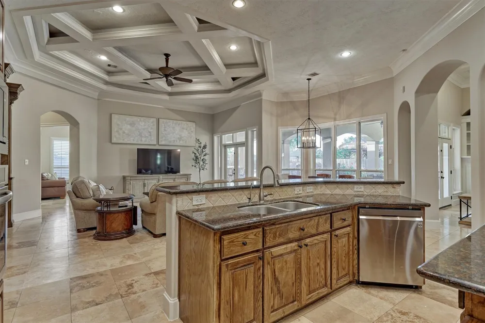 18823 Quiet Water Way Montgomery, TX 77356