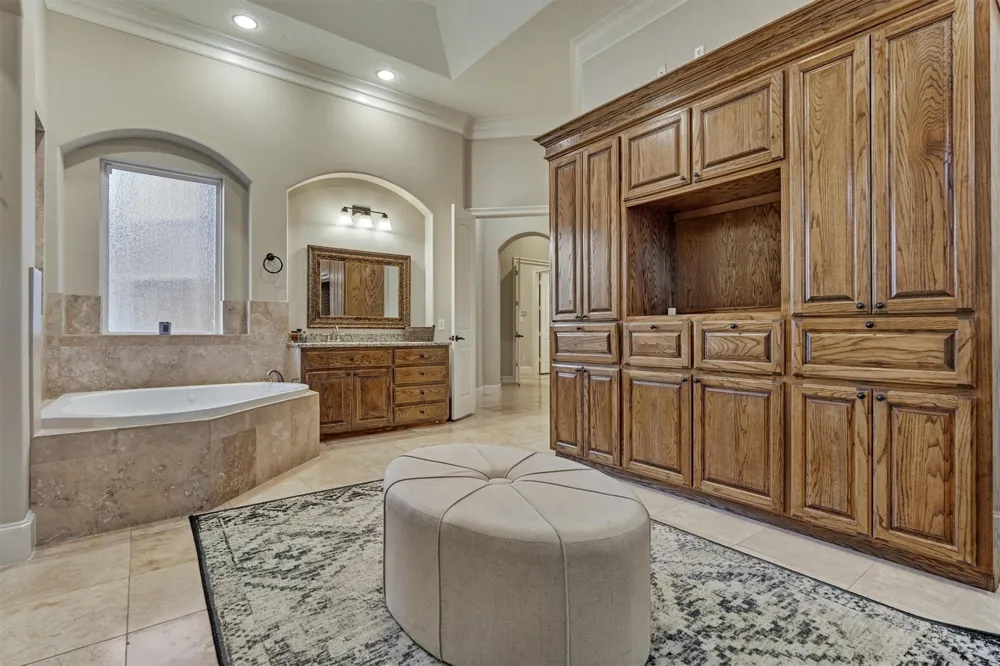 18823 Quiet Water Way Montgomery, TX 77356