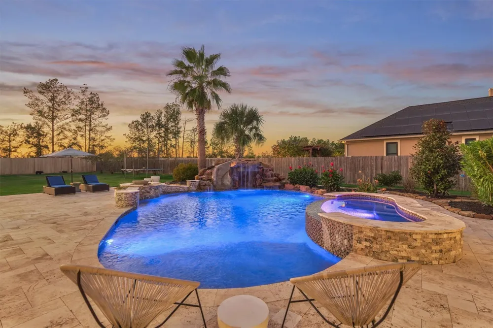18823 Quiet Water Way Montgomery, TX 77356