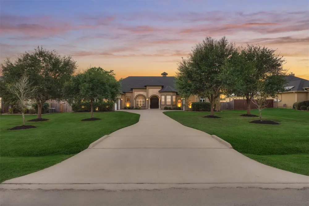18823 Quiet Water Way Montgomery, TX 77356