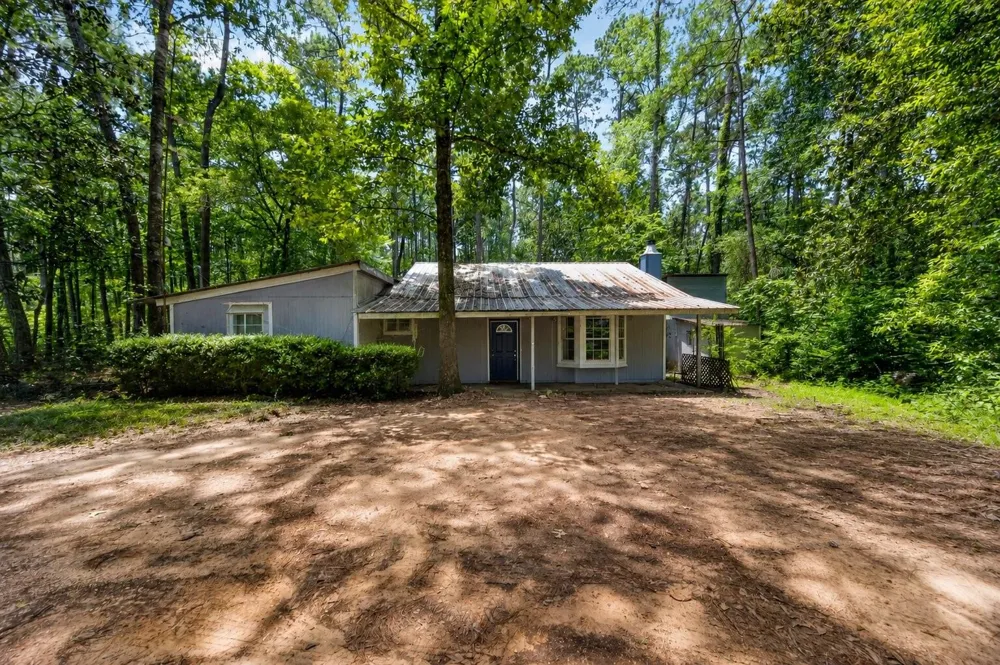 110 National Forest Road Cleveland, TX 77328