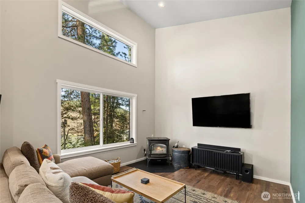 5910 Teanaway Road Cle Elum, WA 98922