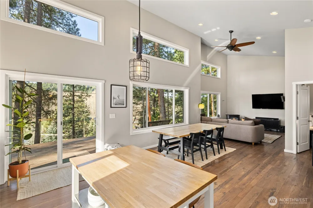 5910 Teanaway Road Cle Elum, WA 98922