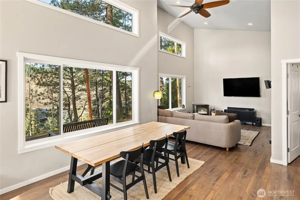 5910 Teanaway Road Cle Elum, WA 98922