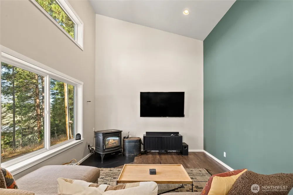 5910 Teanaway Road Cle Elum, WA 98922