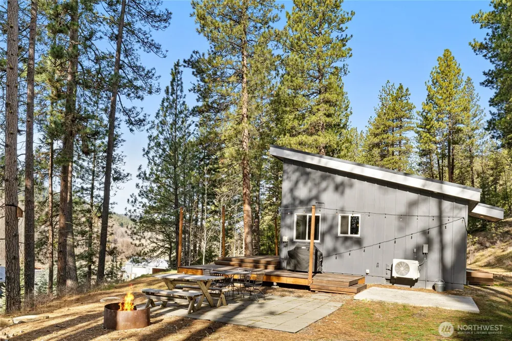 5910 Teanaway Road Cle Elum, WA 98922