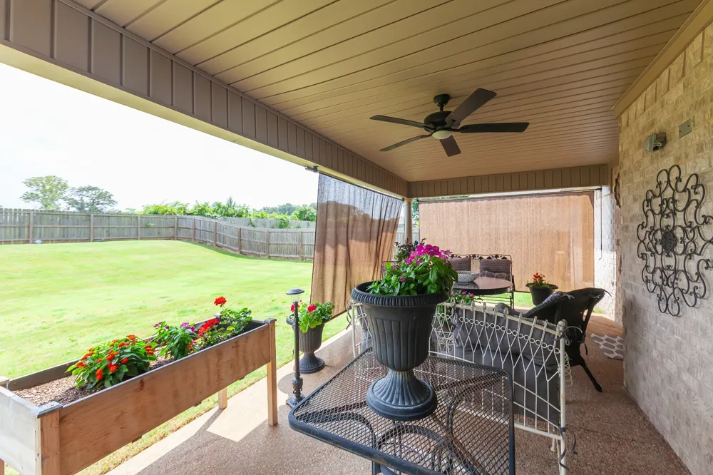 102 Gatewick Dr Jackson, TN 38305