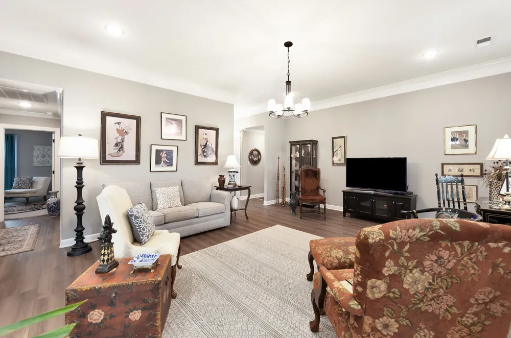 102 Gatewick Dr Jackson, TN 38305