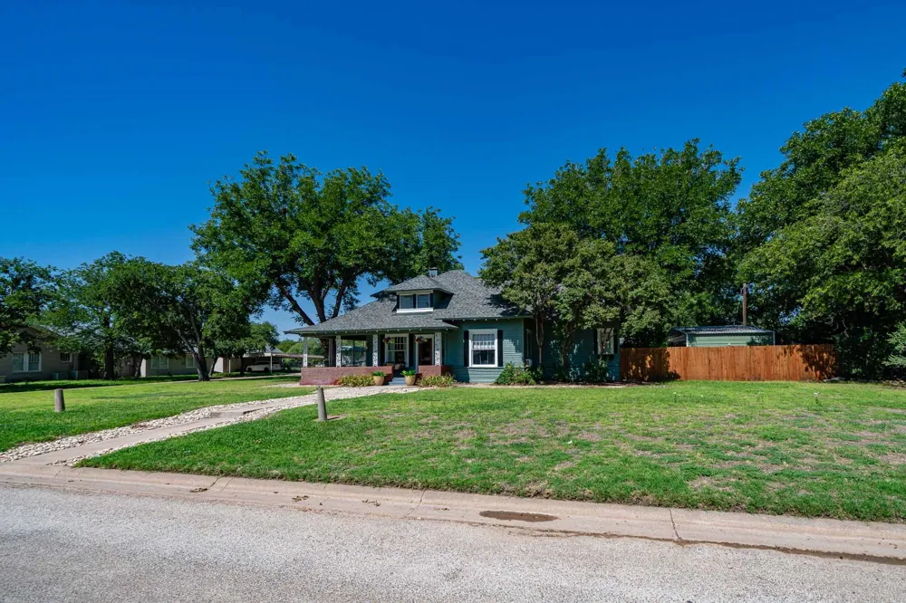 401 Avenue H Haskell, TX 79521
