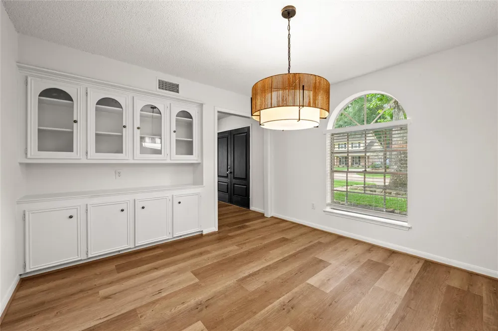 2019 Thousand Pines Drive Kingwood, TX 77339