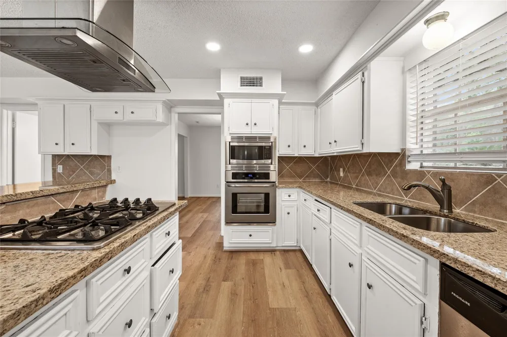 2019 Thousand Pines Drive Kingwood, TX 77339