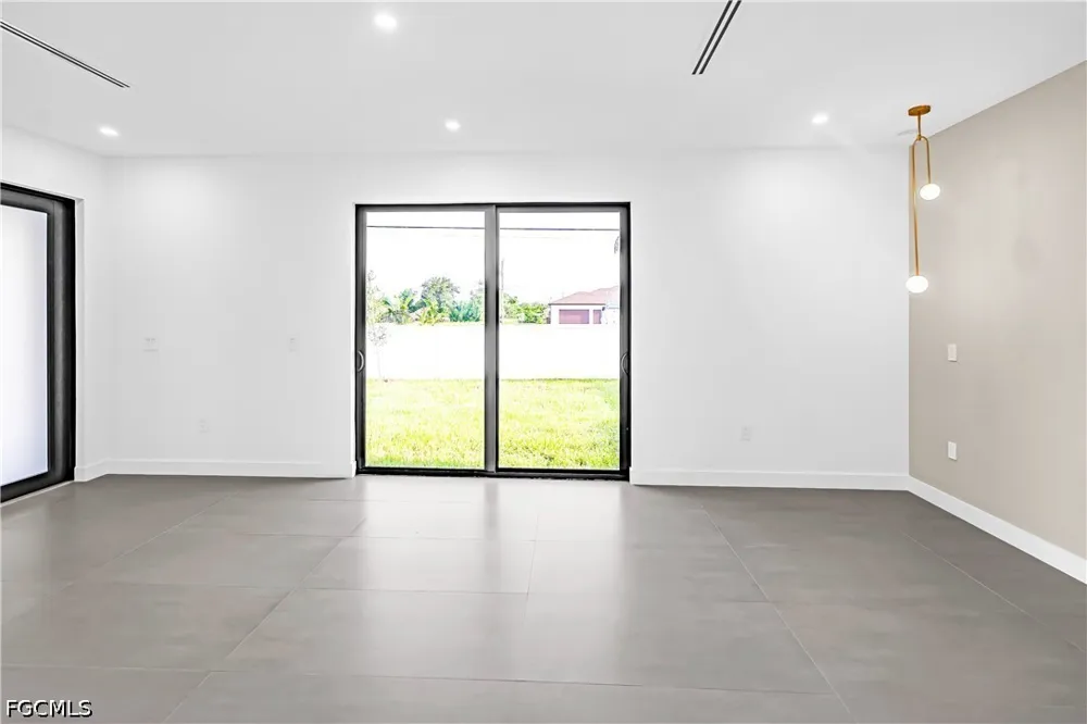 SW Embers Terrace Cape Coral, FL 33991