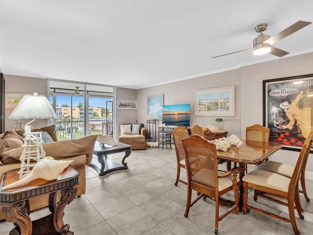 201 SE 11th Ter #303 Dania Beach, FL 33004