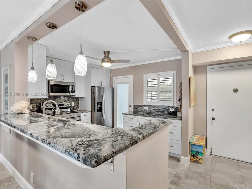 201 SE 11th Ter #303 Dania Beach, FL 33004
