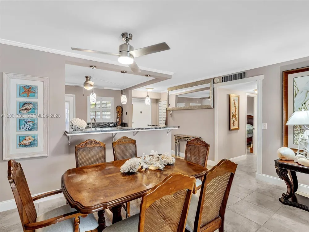 201 SE 11th Ter #303 Dania Beach, FL 33004