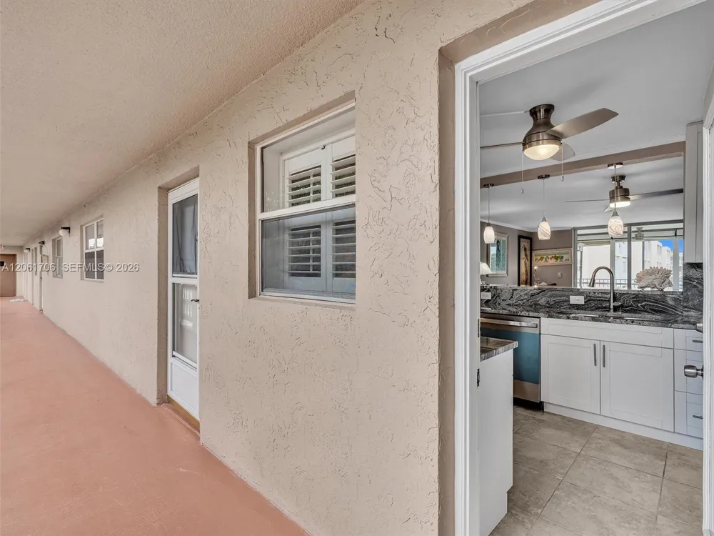 201 SE 11th Ter #303 Dania Beach, FL 33004