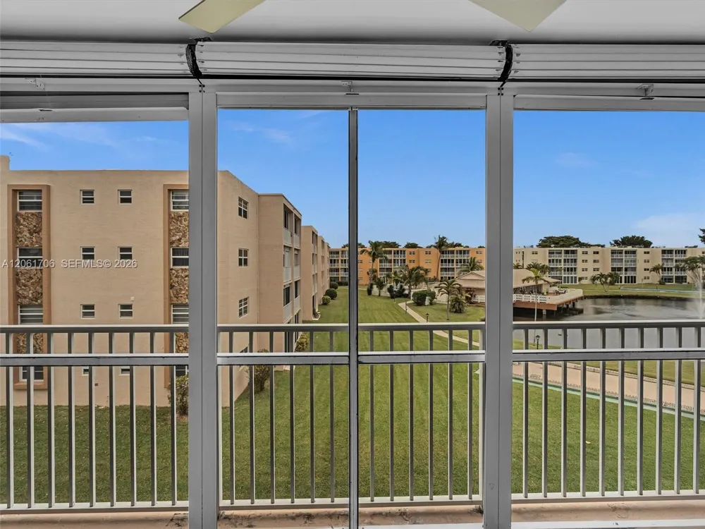 201 SE 11th Ter #303 Dania Beach, FL 33004