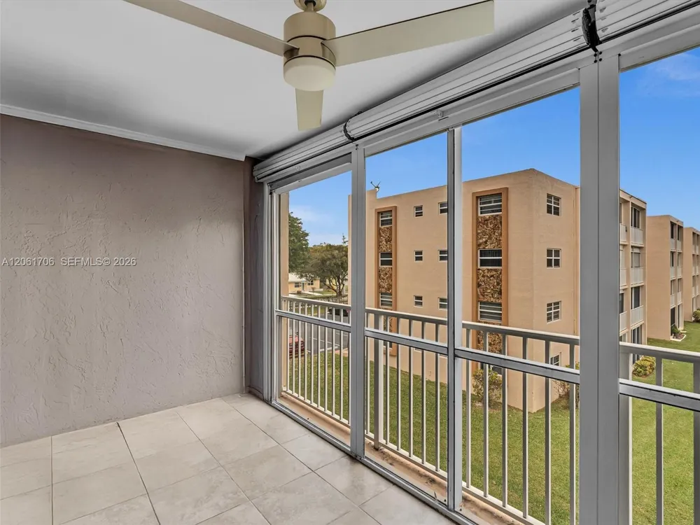 201 SE 11th Ter #303 Dania Beach, FL 33004