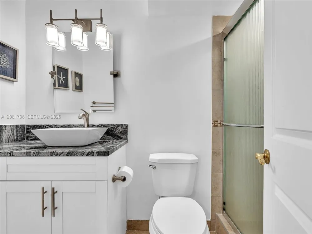 201 SE 11th Ter #303 Dania Beach, FL 33004