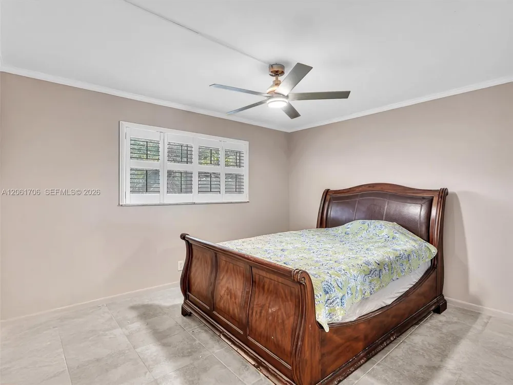 201 SE 11th Ter #303 Dania Beach, FL 33004