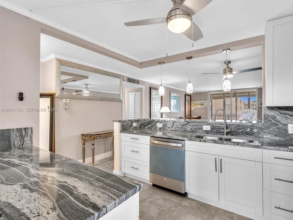 201 SE 11th Ter #303 Dania Beach, FL 33004