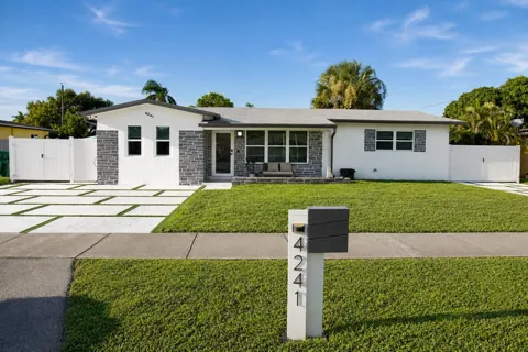 4241 SW 21ST STREET