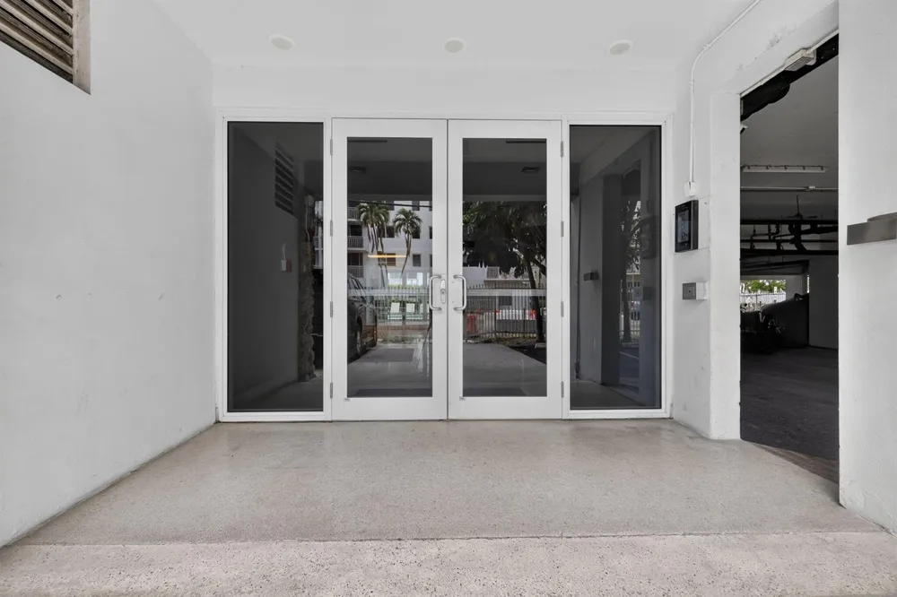 1670 Bay Road #3F Miami Beach, FL 33139