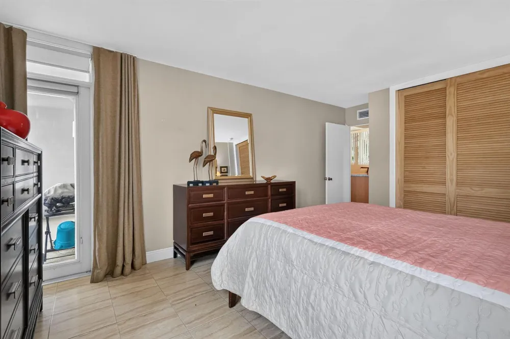 1670 Bay Road #3F Miami Beach, FL 33139