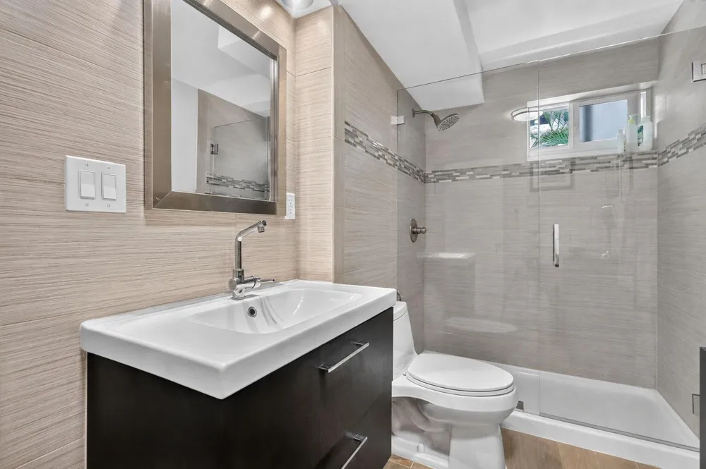1670 Bay Road #3F Miami Beach, FL 33139